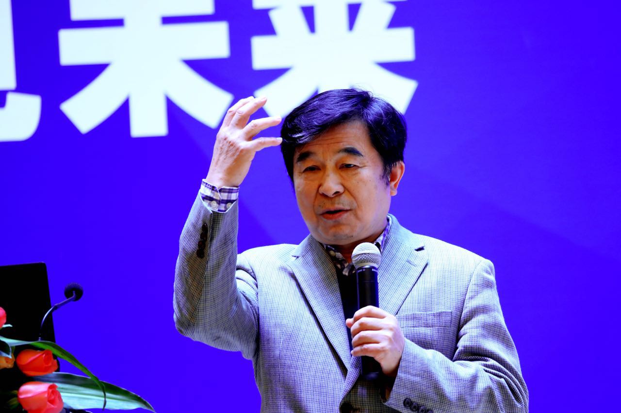 著名房地產(chǎn)專家、住建部住房政策專家委員會(huì)副主任顧云昌.jpg